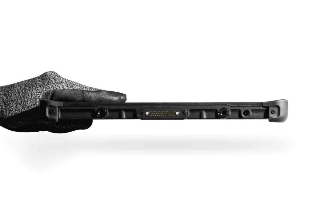 02 R11 Tablet thin light and streamlined